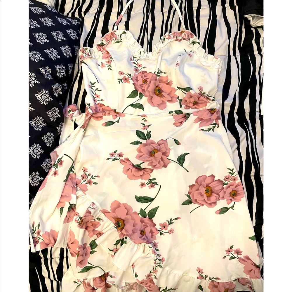 Beautiful Summer Floral Dress!